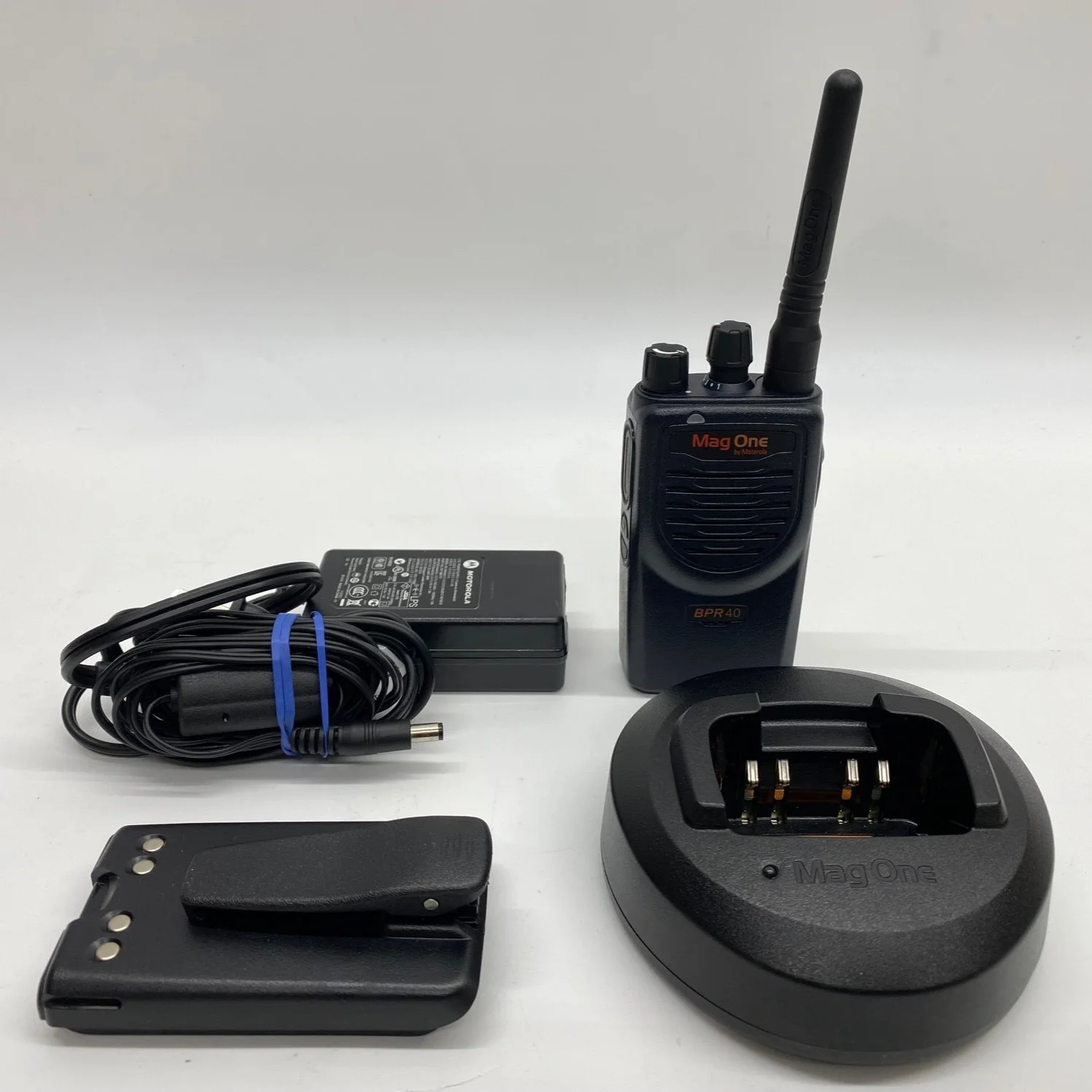 Motorola Mag One BPR40 AAH84RCS8AA1AN 8-Channel UHF Radio Questions & Answers