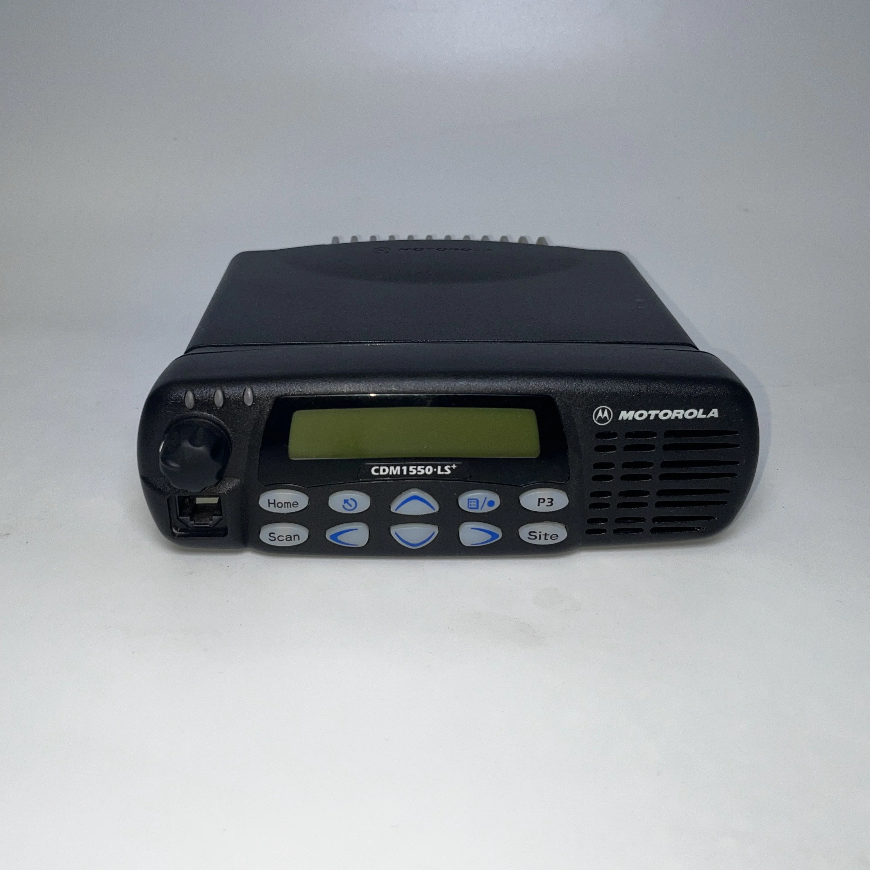 Motorola CDM1550 LS+ AAM25RHF9DP6AN UHF R1 Mobile Questions & Answers