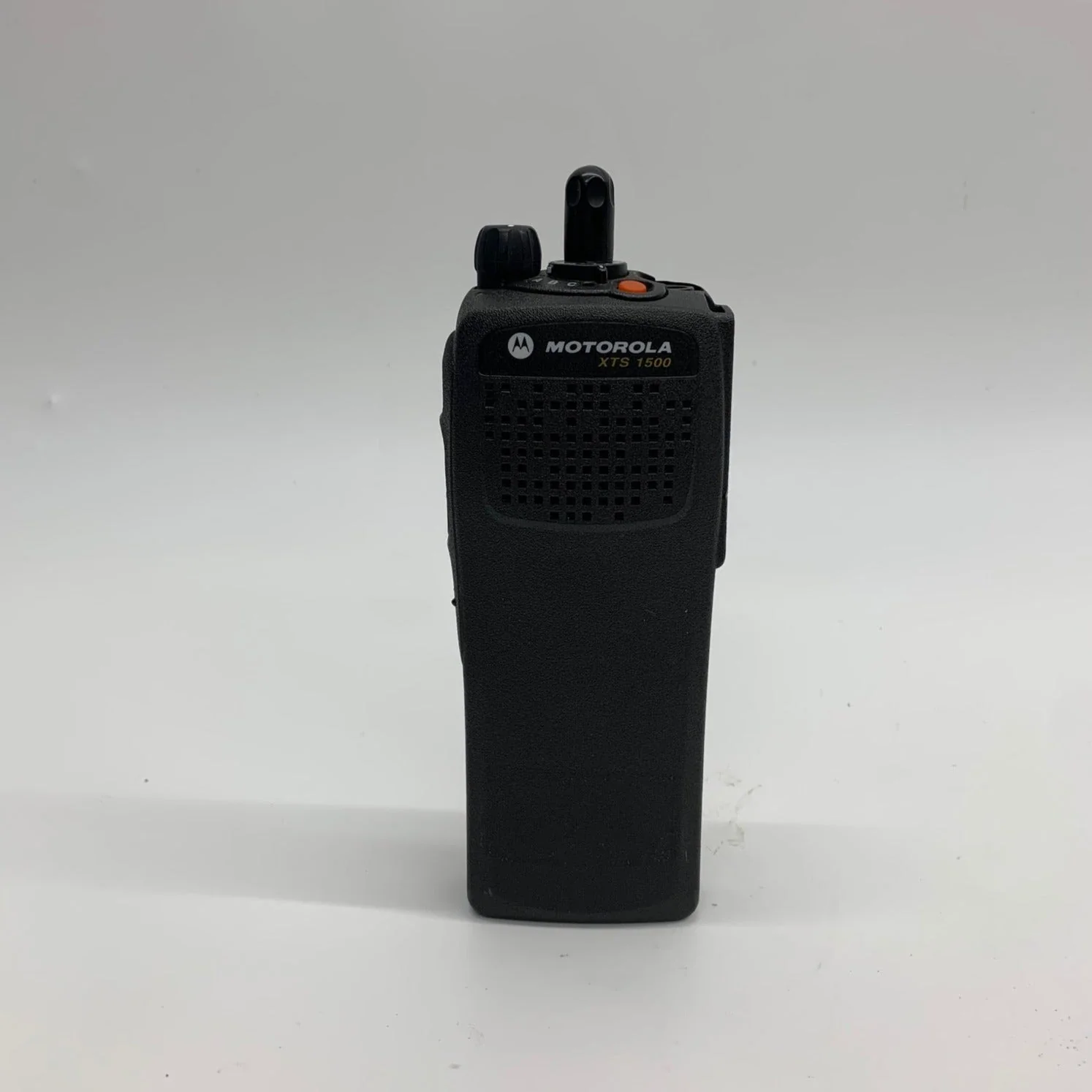 Motorola XTS1500 H66KDC9PW5AN VHF Portable Radio Model 1 Questions & Answers