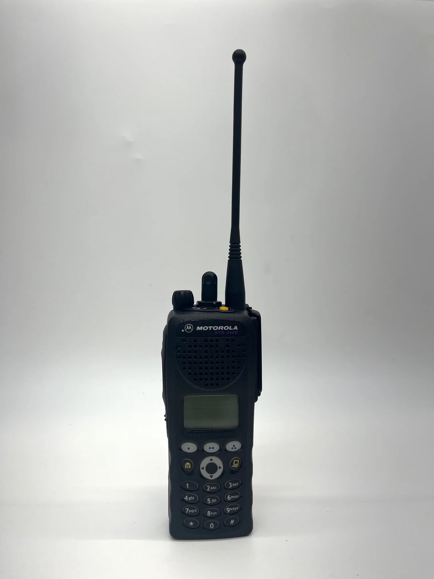 Are these radios Motorola XTS2500 H46UCH9PW2AN 700 / 800 MHz Model 3 Portable Radio refurbished military radios and