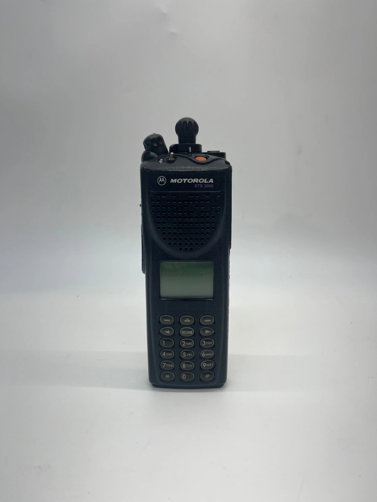 Motorola XTS3000 III H09SDH9PW7BN UHF R2 Portable Model 3 M3 Questions & Answers