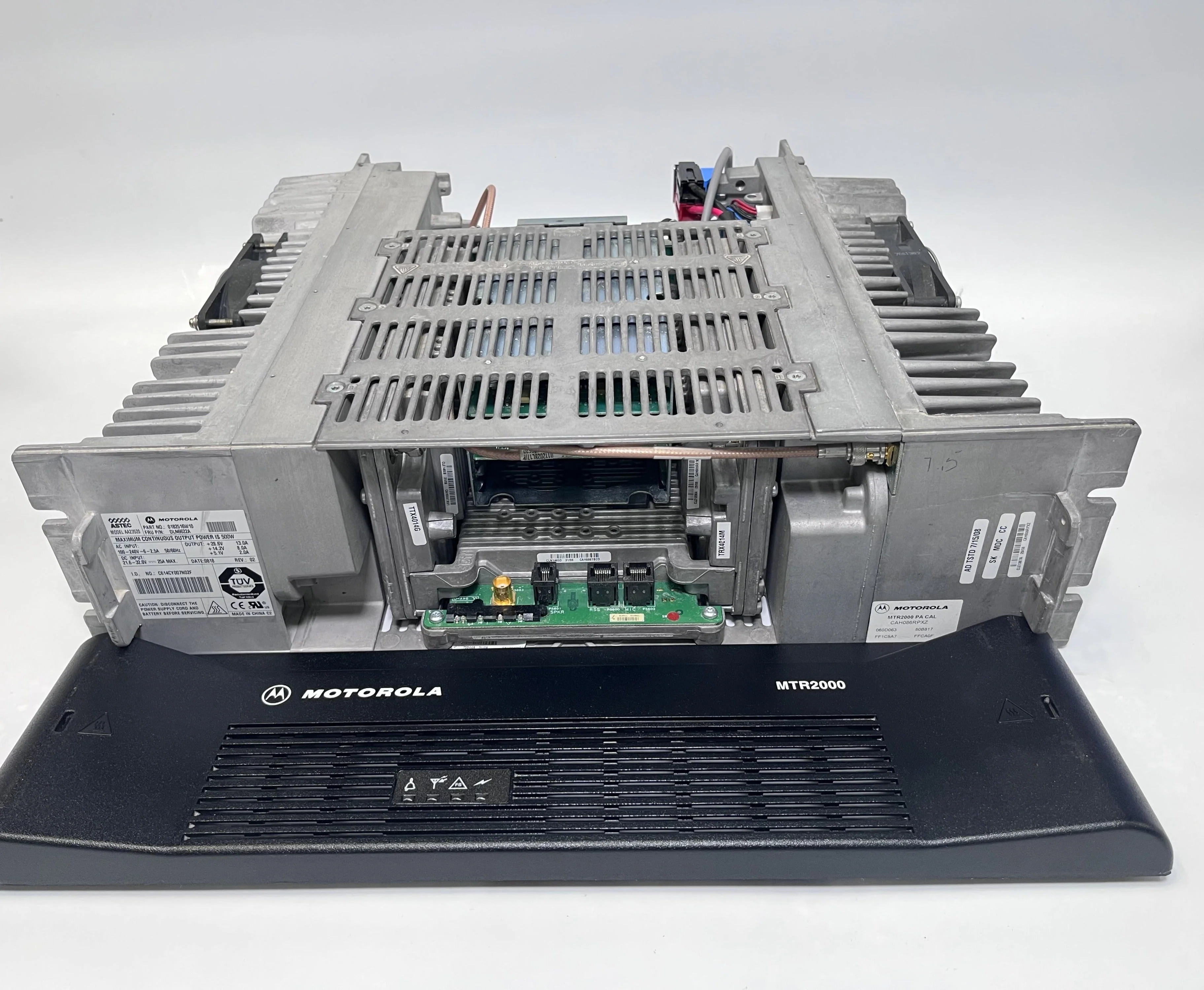 MTR2000 UHF repeater for amateur radio DMR conversion using a STM32-DVM board