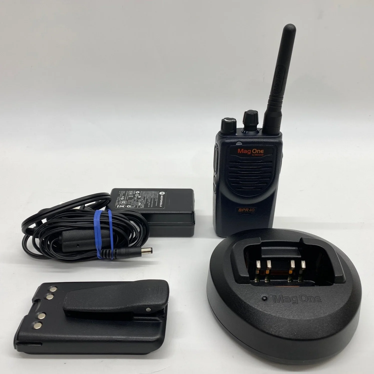 Motorola Mag One BPR40 AAH84KDS8AA1AN 8-Channel VHF Radio Questions & Answers