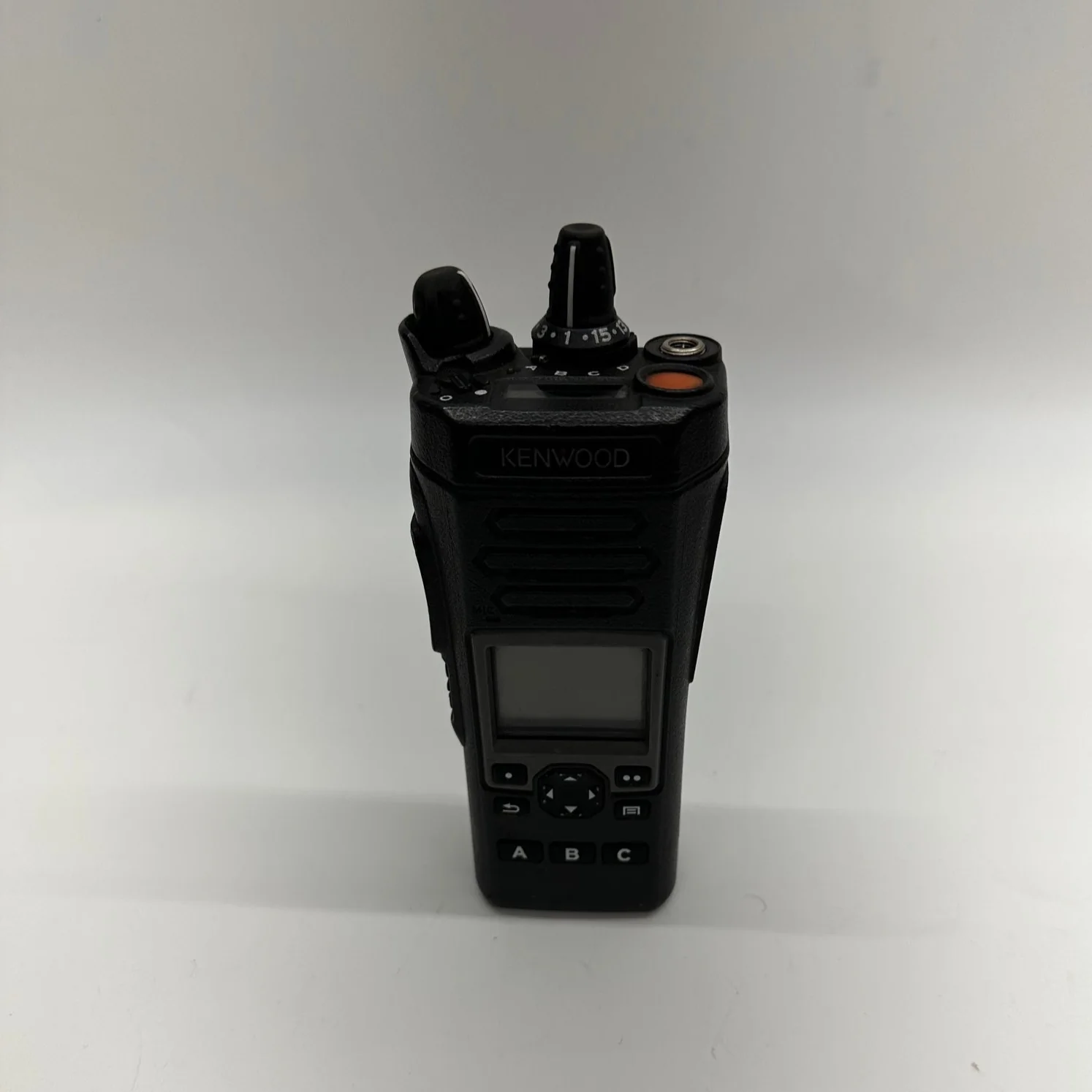 Does the Kenwood VP6430 have P25 radio Authentication