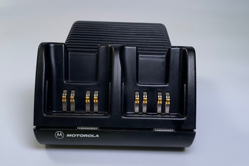 Motorola Visar Radio Dual Shoe Battery Charger AA16742 Ntn7510c