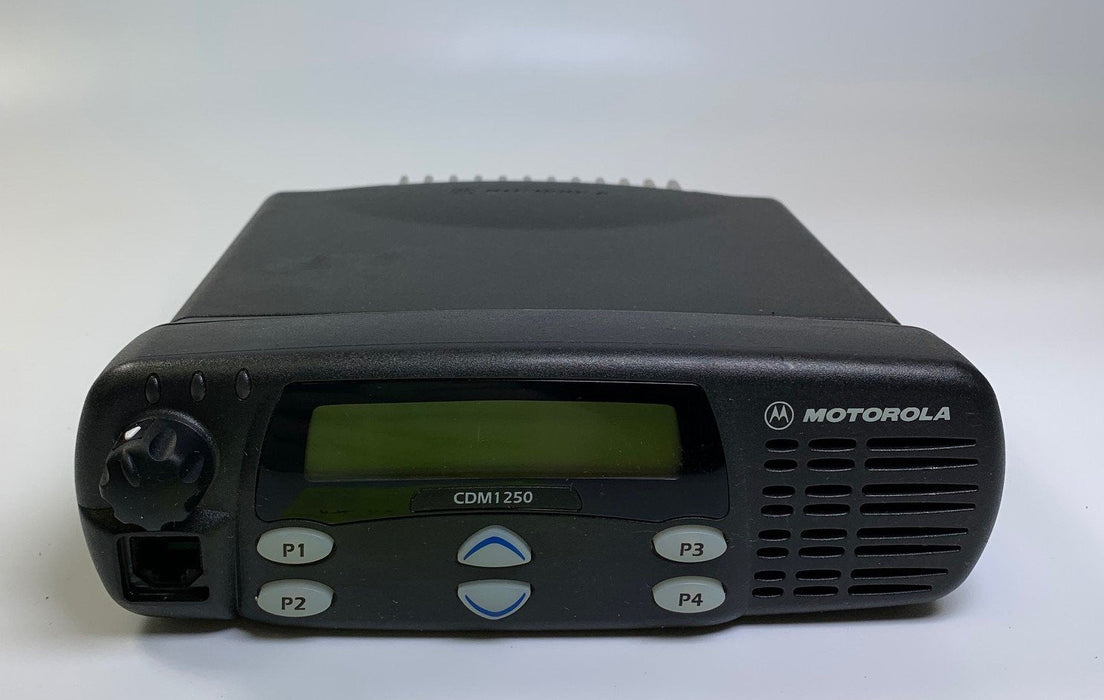 Motorola CDM1250 AAM25KKD9AA2AN VHF Portable