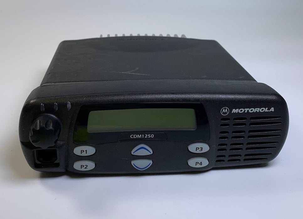 Motorola CDM1250 AAM25SKD9PW2AN UHF Mobile