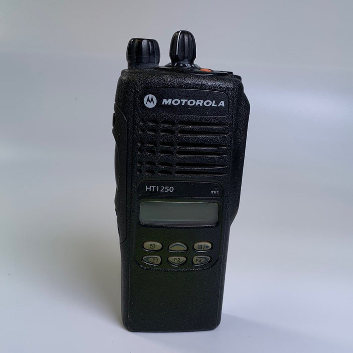 Motorola HT1250 AAH25SDF9AA5AN UHF Radio