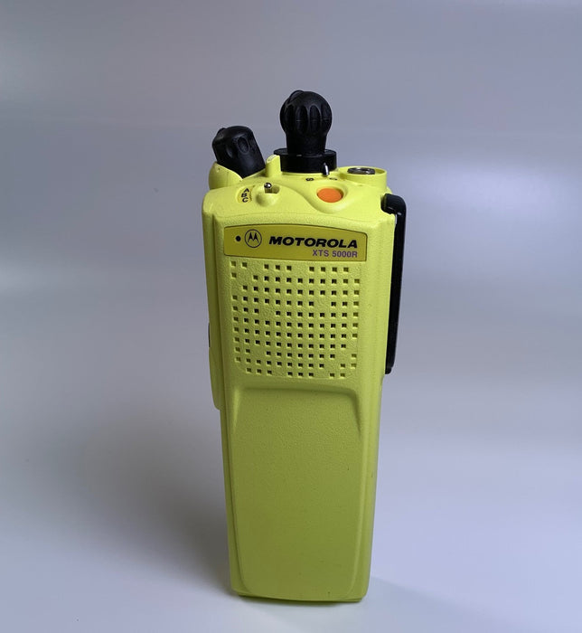 Motorola XTS5000 H18SDC9PW5AN UHF R2 P25 Portable Radio - YELLOW - HaloidRadios.com