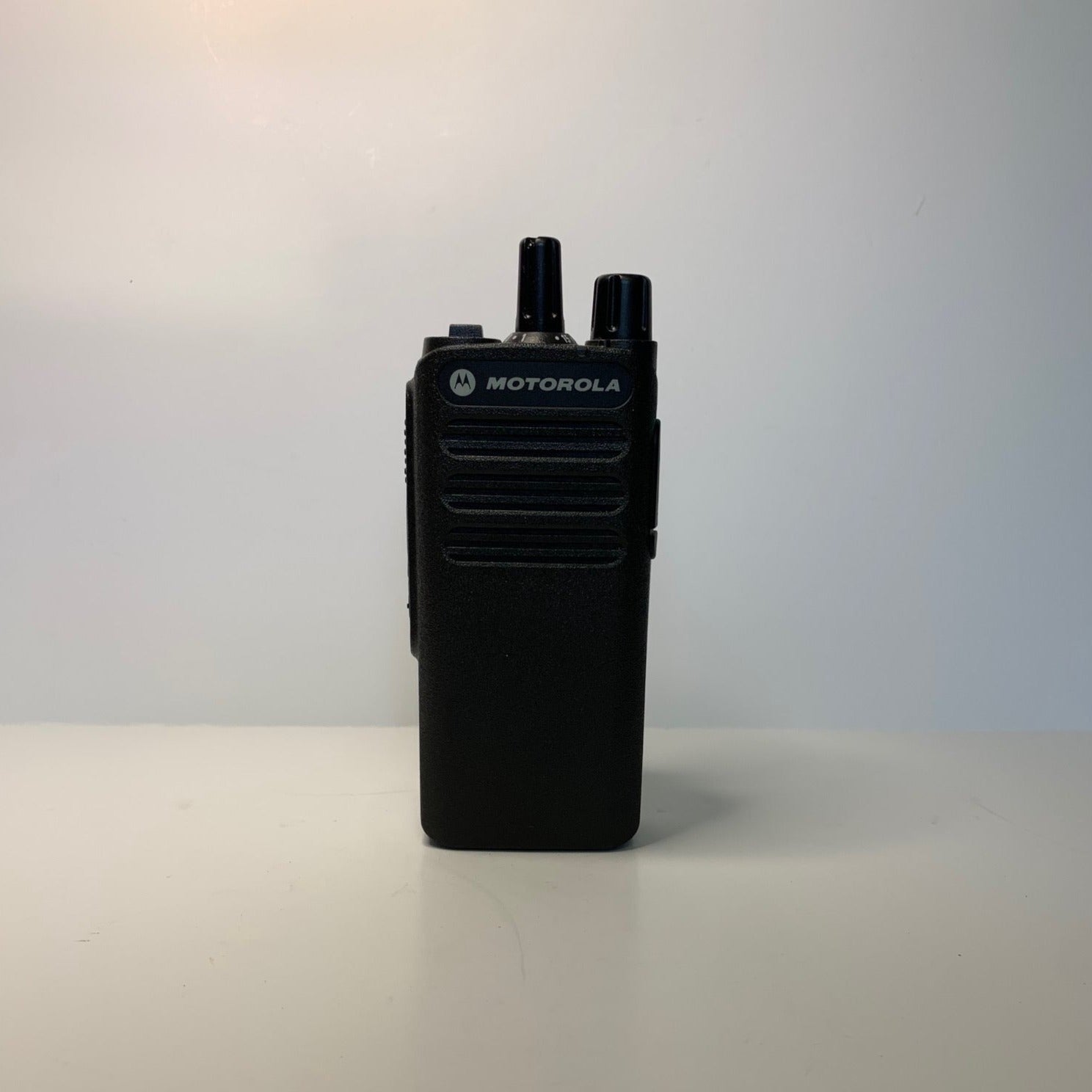 Motorola CP100D AAH87YDC9JA2AN UHF R1 Digital Portable Radio 